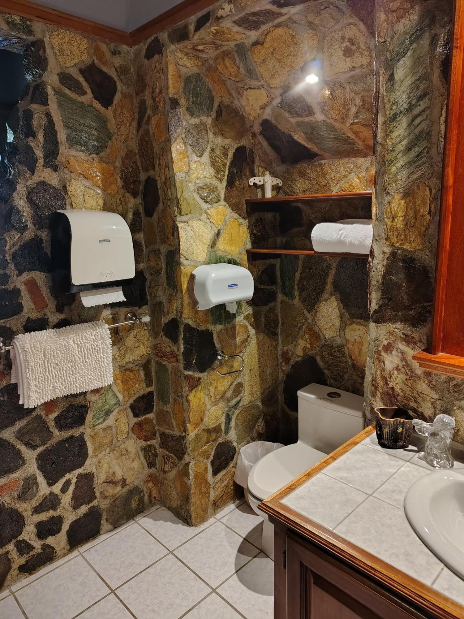 אנטיגואה גואטמלה Indian Palace Hotel Boutique Spa & Restaurante מראה חיצוני תמונה